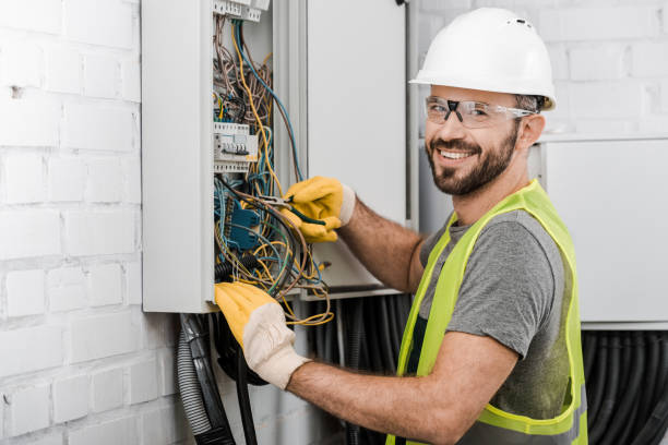 Best Licensed Electrician  in Bath, MI