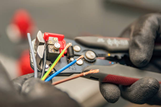 Best Electrical Contractors for Businesses  in Bath, MI